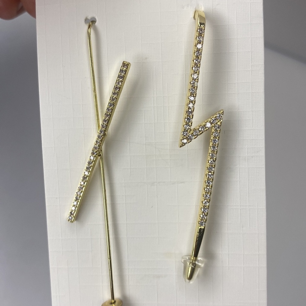 Set of 2 crawler hook earrings Minimalist Gold Ear Climber/ thunder ⚡️
